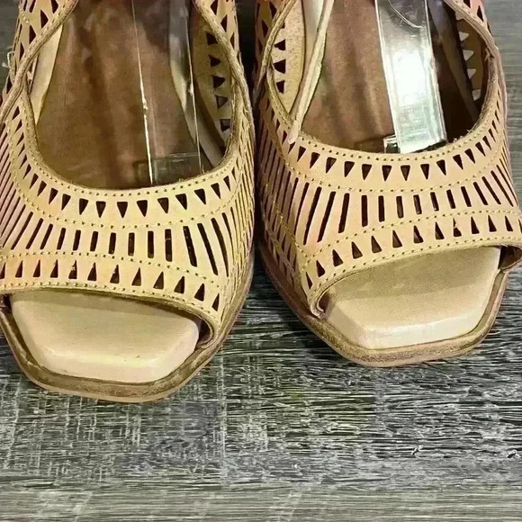 Jeffrey Campbell Rayos Perforated Cut out Wedge Heels Size 9.5 - Picture 3 of 14